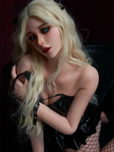 Belle Delphine Sexpuppe Real Dolls