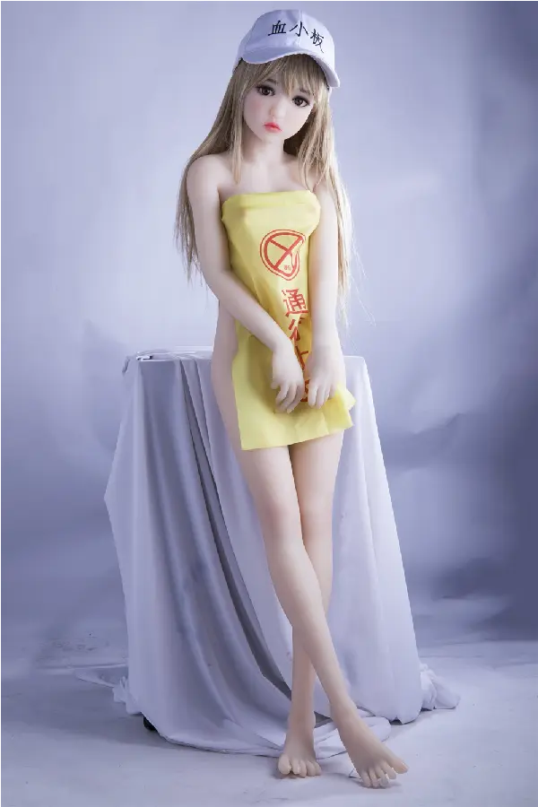 Asiatische Mini Sexpuppe mit festem Po Asiatische Mini Sexpuppe mit festem Po