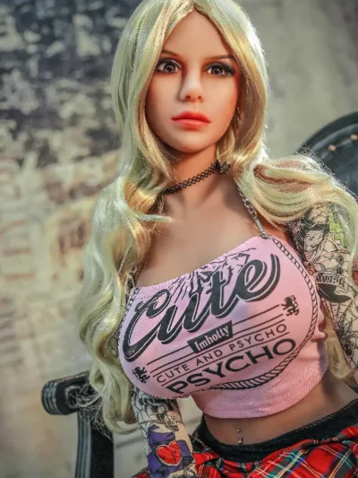 140cm Günstige Sexpuppe mit Netzstrümpfen