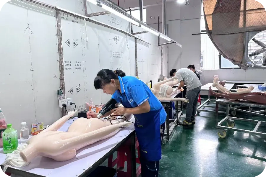 Sexpuppen Fabrikfotos