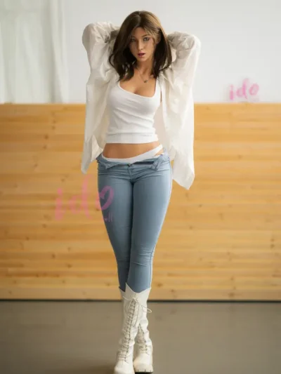 D-Cup Silicone Torso in weißem Ripp-Top