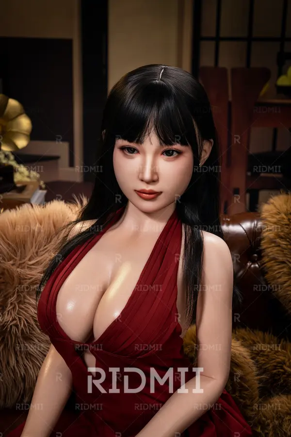 Ridmii Hain 163cm KI-Sexpuppe mit dunklen Haaren und elegantem intelligentem Begleiter-Design